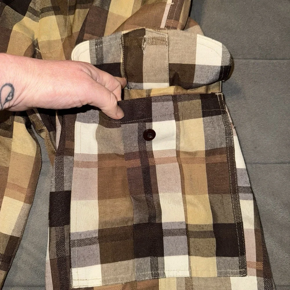 Beyond The Limit Y2K Plaid Cargo Shorts Brown Beige Mens 32 - 2000s Long Shorts